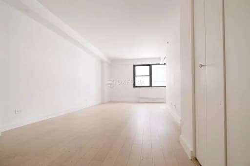 222 E 39 St #20A, Manhattan, NY 10016