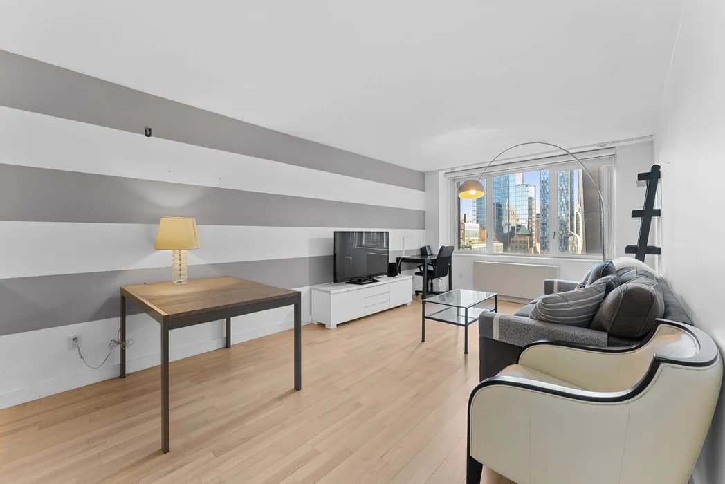 322 West 57 Street #39K, Manhattan, NY 10019 apartment_living_room 1
