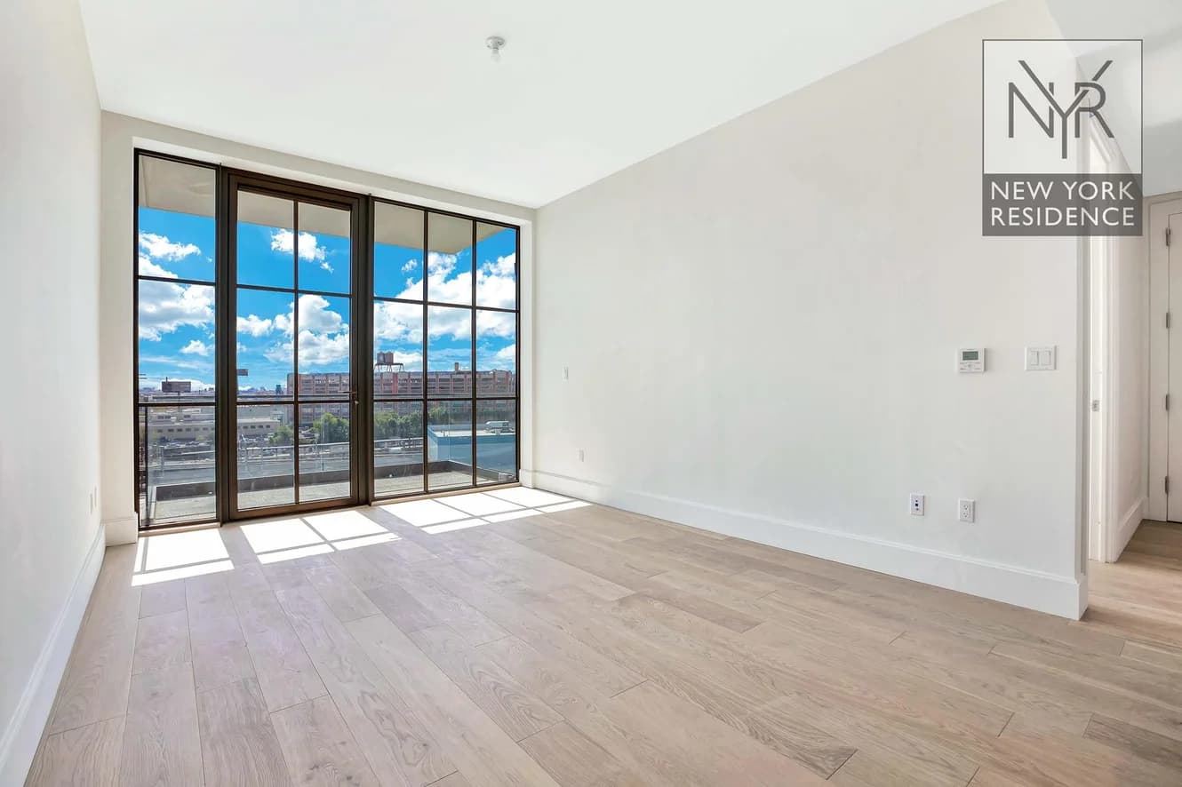 22-18 Jackson Avenue #810, Queens, NY 11101 1