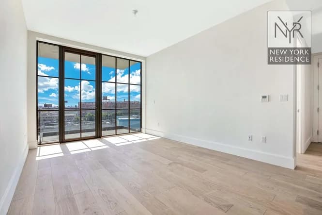 22-18 Jackson Avenue #810, Queens, NY 11101