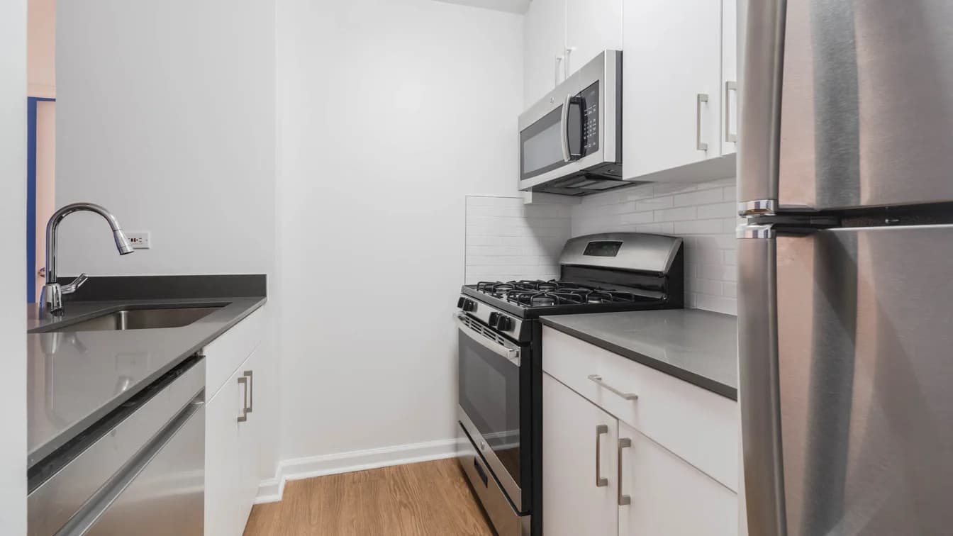 300 East 39 Street #04P, Manhattan, NY 10016 1