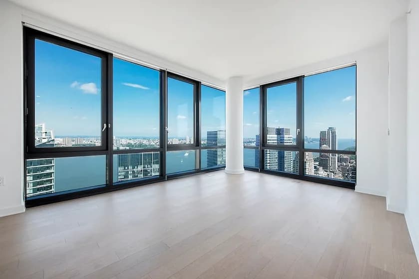 312 West 61 Street #3102, Manhattan, NY 10023 apartment_living_room 1