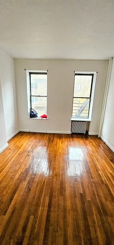 321 East 75 Street #5RW, Manhattan, NY 10021 apartment_living_room 1