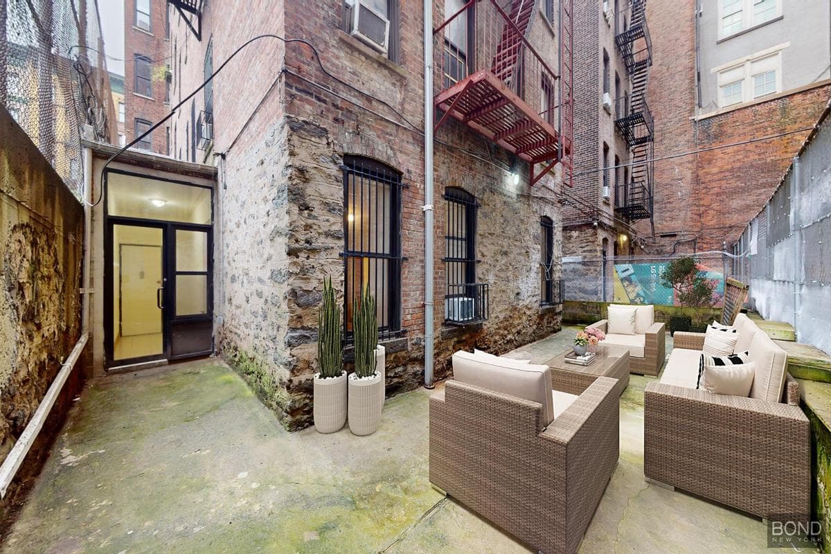244 West 109 Street #B, Manhattan, NY 10025 amenity_outdoor_space 7