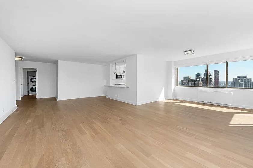 211 East 70 Street #8G, Manhattan, NY 10021 apartment_living_room 1