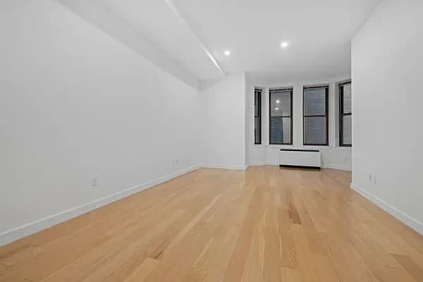 37 Wall Street #22G, Manhattan, NY 10005