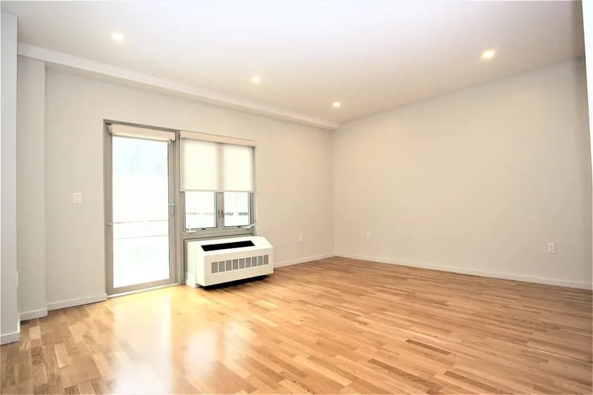 482 Franklin Avenue #1D, Brooklyn, NY 11238 apartment_living_room 1