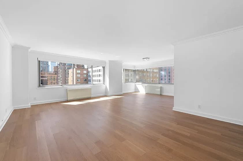 211 East 70 Street #28H, Manhattan, NY 10021 apartment_living_room 1