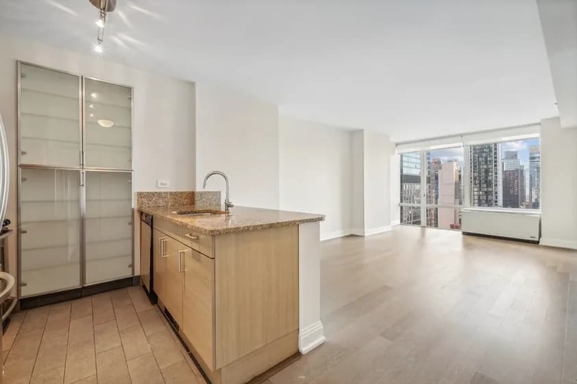 125 W 31 St #40L, Manhattan, NY 10001 apartment_kitchen 1