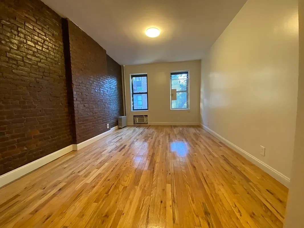 444 East 78 Street #11, Manhattan, NY 10075 apartment_living_room 1