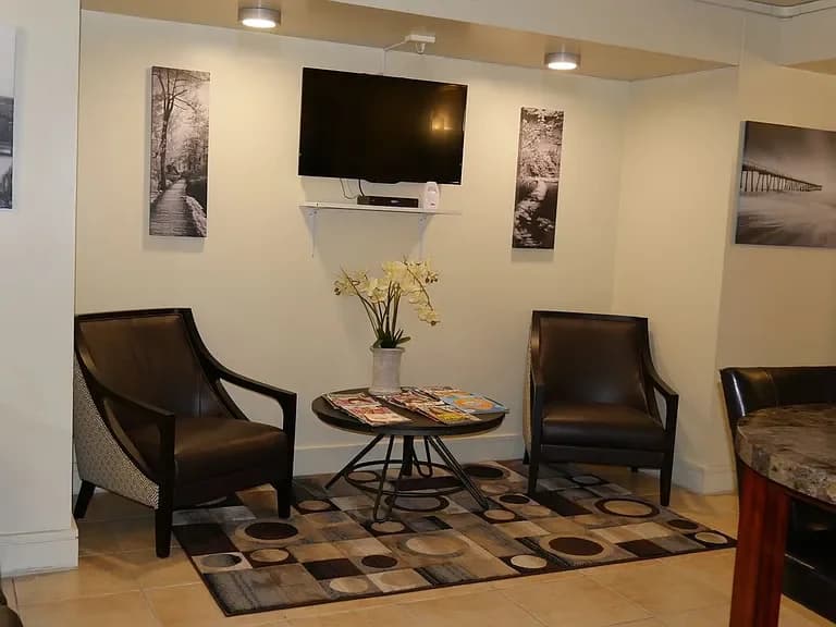 323 West 96 Street #1009, Manhattan, NY 10025 apartment_living_room 1