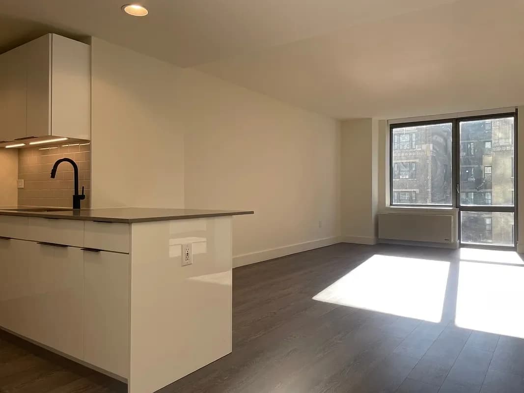 1 Morningside Drive #1010, Manhattan, NY 10025 apartment_dining_room 1