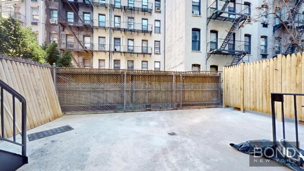 427 East 73 Street #1R, Manhattan, NY 10021 1