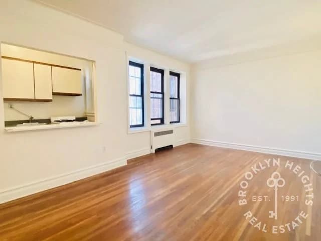 200 Clinton Street #5M, Brooklyn, NY 11201 1