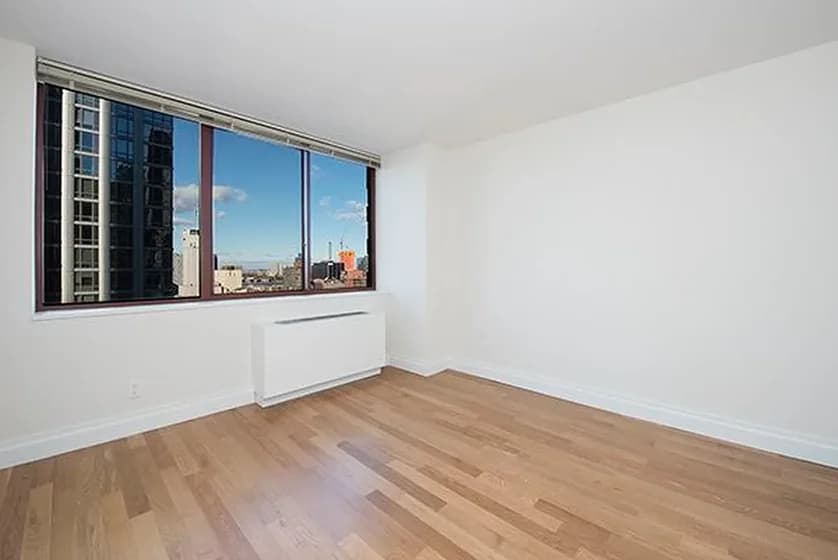 260 W 52 St #25A, Manhattan, NY 10019 apartment_living_room 1