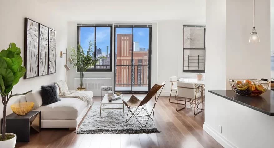 200 East 82 Street #26FGH, Manhattan, NY 10028 apartment_living_room 1