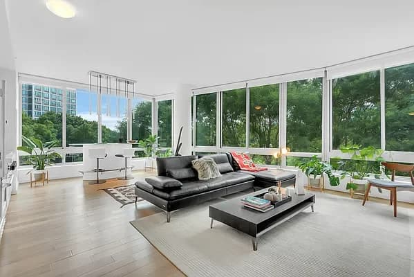 46-30 Center Boulevard #205, Queens, NY 11101 apartment_living_room 1