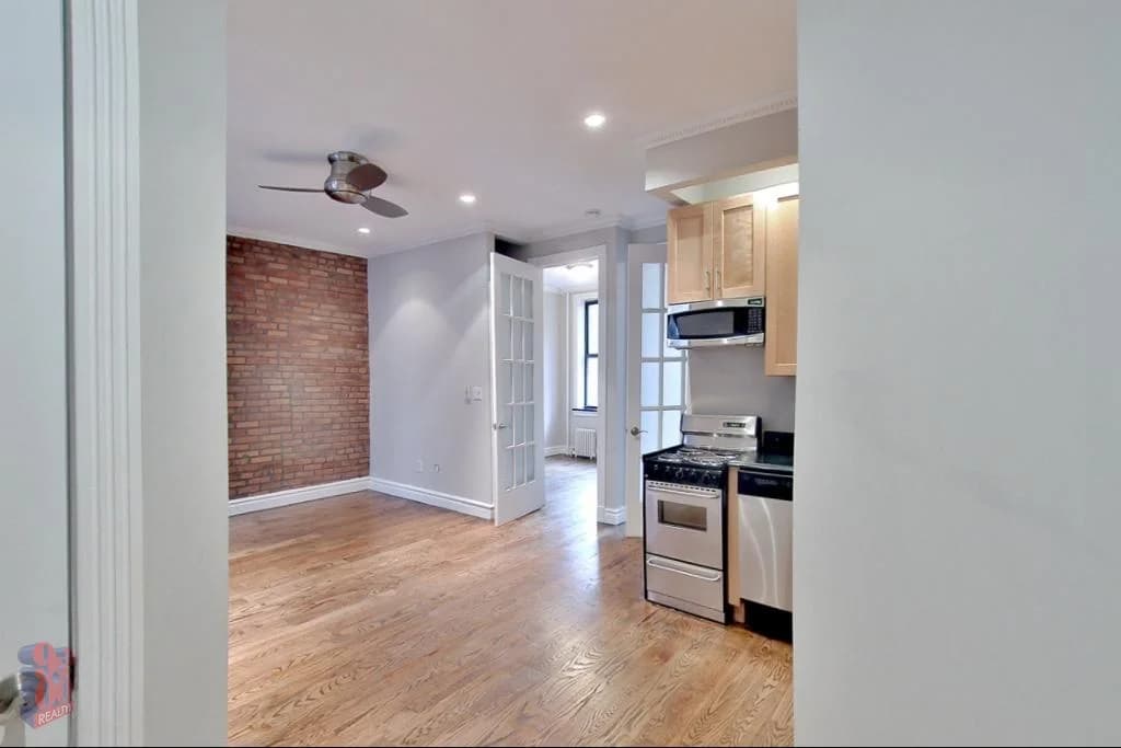 330 East 35 Street #53, Manhattan, NY 10016 apartment_kitchen 1