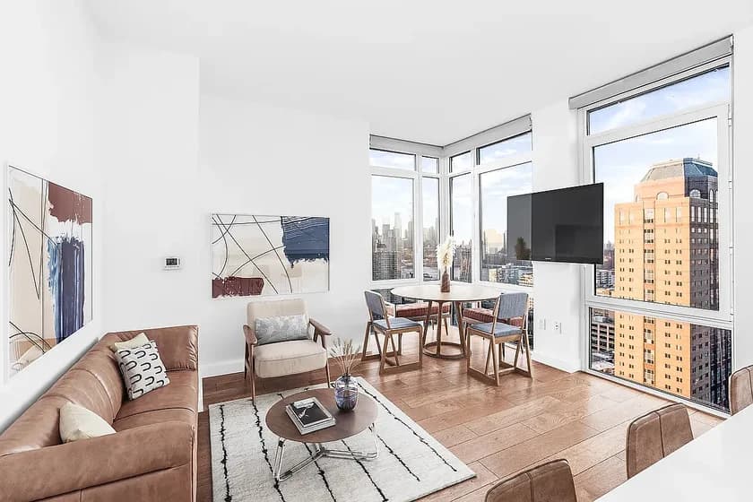 120 Nassau St #15H, Brooklyn, NY 11201 apartment_living_room 1