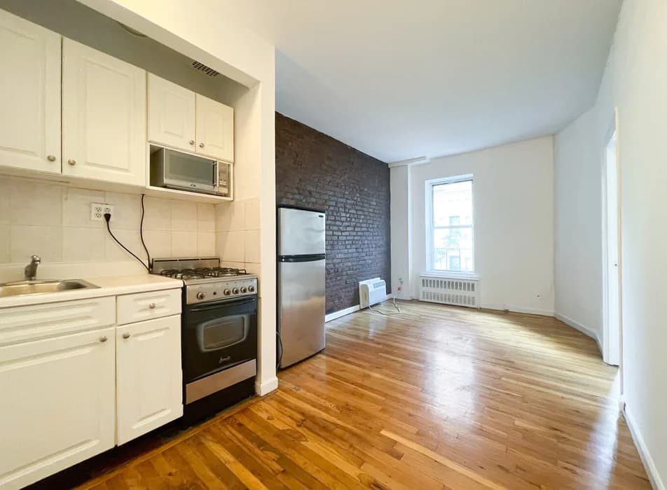 206 East 81 Street #4D, Manhattan, NY 10028 1