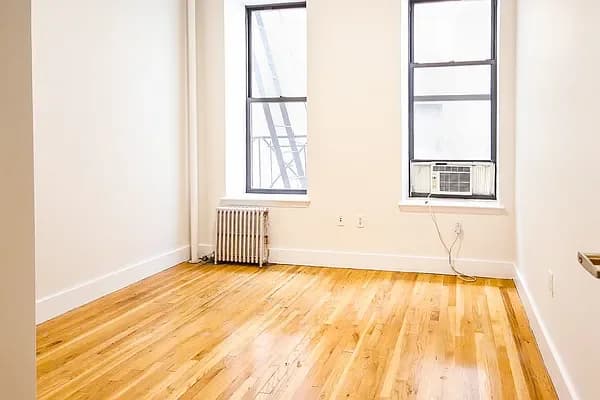 218 East 6 Street #4, Manhattan, NY 10003 apartment_living_room 1