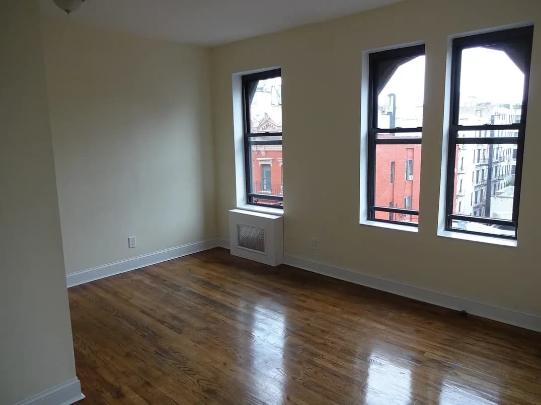 436 West Broadway #12L, Manhattan, NY 10012 apartment_living_room 1