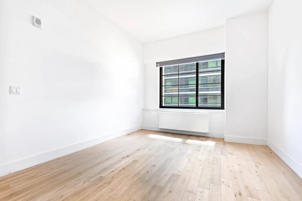 27-21 44 Drive #302, Queens, NY 11101 1