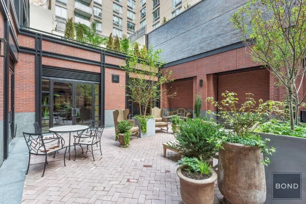 261 West 25 Street #4C, Manhattan, NY 10001 1