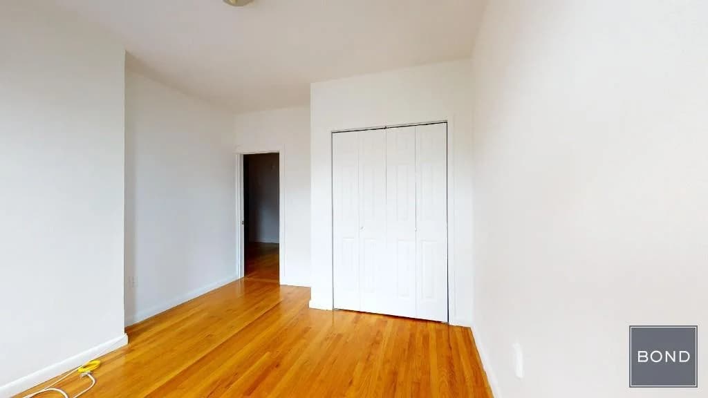 214 1 Ave #11, Manhattan, NY 10009 1