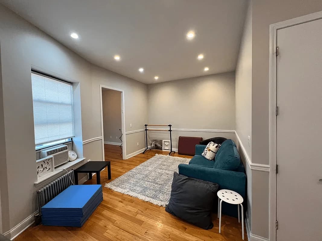 1580 President Street #25, Brooklyn, NY 11213 apartment_living_room 1
