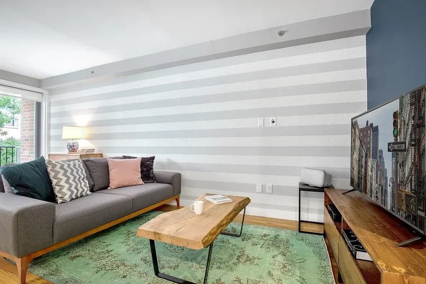 553 Avenue Of The Americas #113, Manhattan, NY 10011 apartment_living_room 1