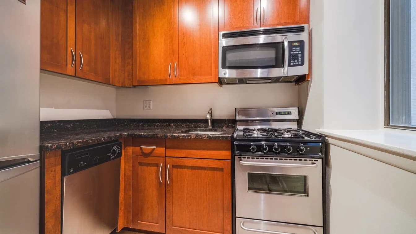 50 West 77 Street #03F, Manhattan, NY 10023 1