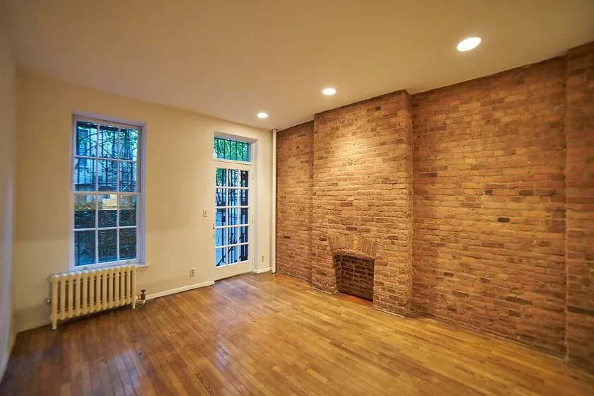 229 East 89 Street #1RE, Manhattan, NY 10128 apartment_living_room 1