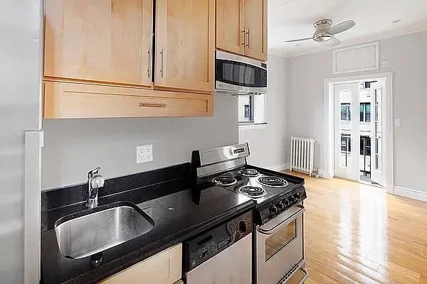 326 E 35 St #54, Manhattan, NY 10016 1