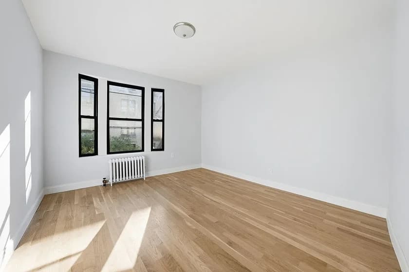 566 West 126 Street #41, Manhattan, NY 10027 apartment_living_room 1