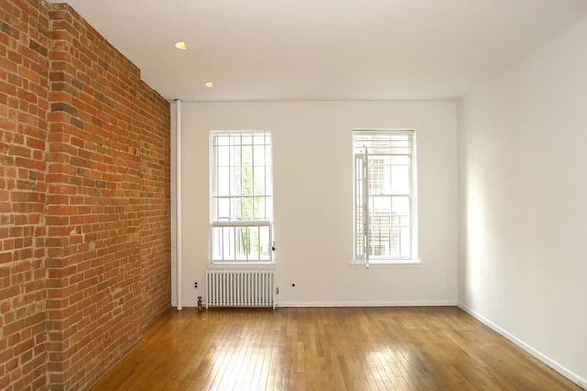 309 E 81 St #2RW, Manhattan, NY 10028 apartment_living_room 1