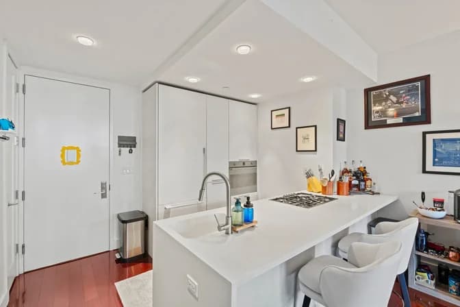 5-19 Borden Avenue #1-C, Queens, NY 11101