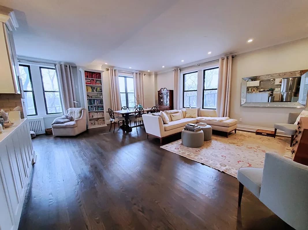 276 Riverside Drive #1G, Manhattan, NY 10025 apartment_living_room 1