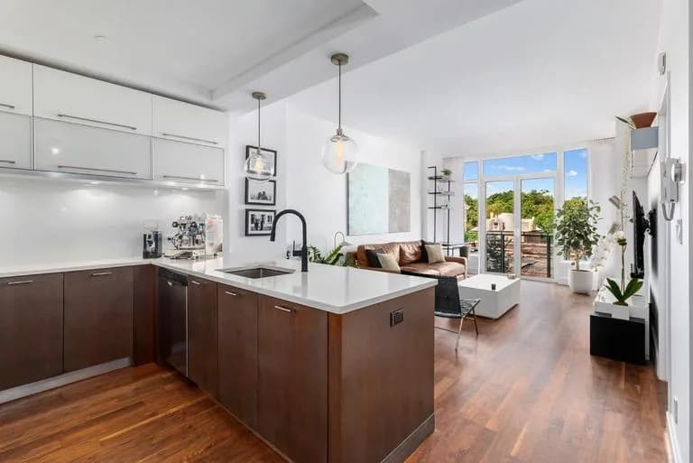 214 North 11 Street #4, Brooklyn, NY 11211 1