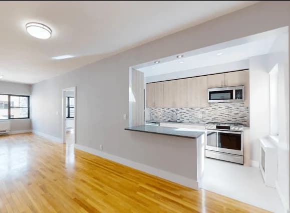 Embassy House 301 East 47 Street #19M, Manhattan, NY 10017 1