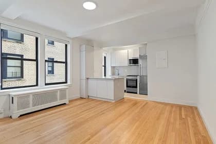 301 East 21 Street #10G, Manhattan, NY 10010