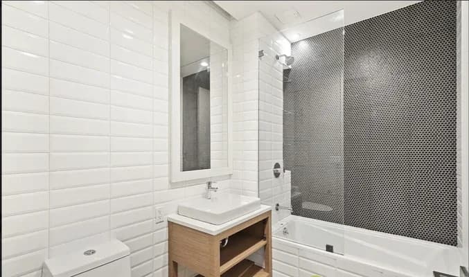 1038 Greene Avenue #7B, Brooklyn, NY 11221