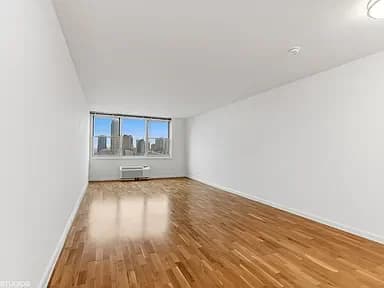 385 South End Avenue #3F, Manhattan, NY 10280 apartment_living_room 1