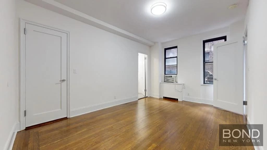 140 East 46 Street #2H, Manhattan, NY 10017 1