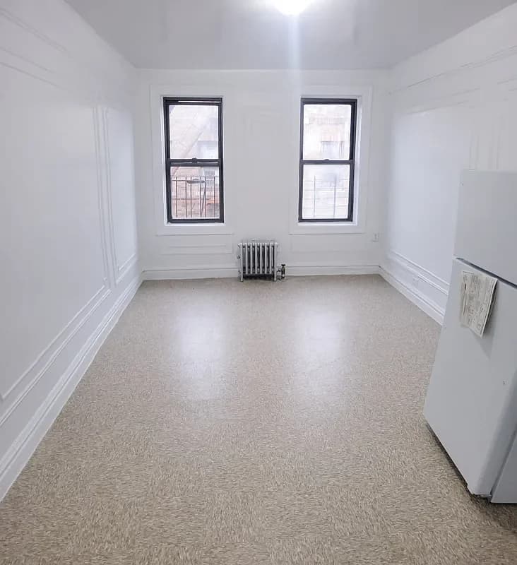 735 Walton Avenue #F4, The Bronx, NY 10451 apartment_living_room 1
