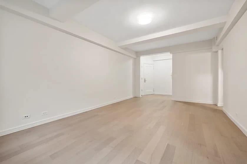 340 East 52 Street #1G, Manhattan, NY 10022 apartment_living_room 1