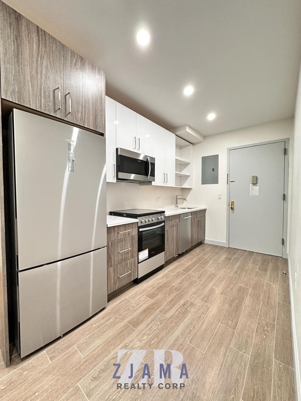64 West 107 Street #D, Manhattan, NY 10025