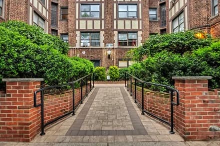 37-55 77 Street #3K, Queens, NY 11372