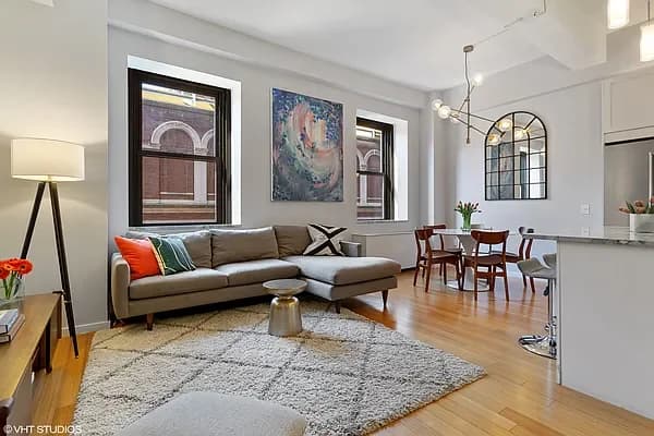 365 Bridge Street #8E, Brooklyn, NY 11201 apartment_living_room 1