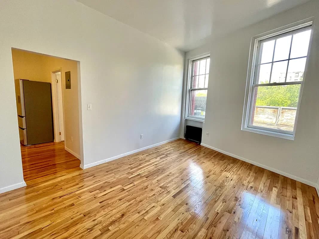 55 Morton Street #7D, Manhattan, NY 10014 apartment_living_room 1